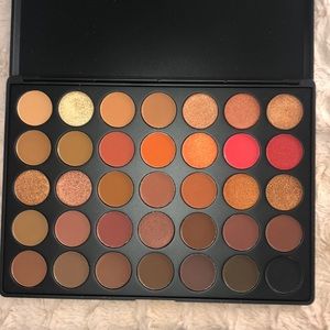 Morphe eyeshadow palette